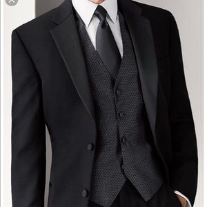 Caravelli Solid Black Slim Fit Suit Jacket